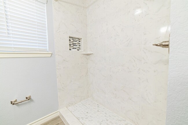 Building Photo - 8655 Northridge Loop