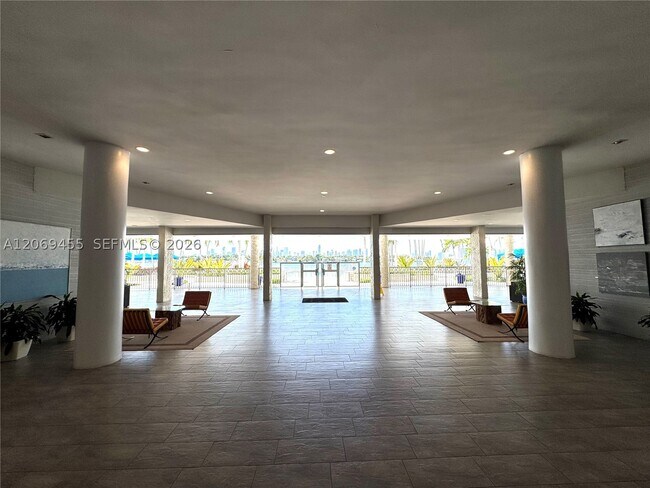 Building Photo - 800 West Dr