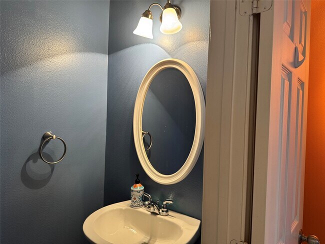 Building Photo - 2311 Echo Harbor Dr