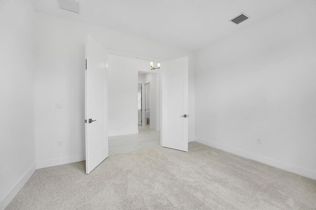 Building Photo - 13069 Feathering Wy
