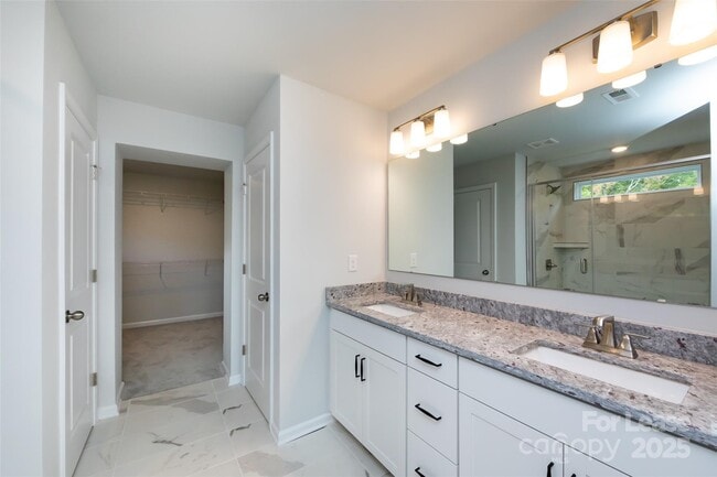 Building Photo - 2550 Lydia Ave