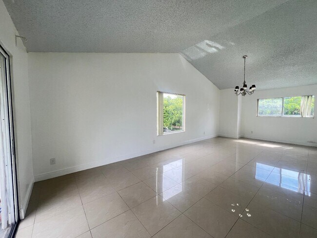 Building Photo - 3477 NW 44th St