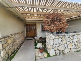 Building Photo - 11665 Babbitt Ave