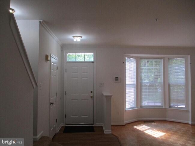 Building Photo - 11135 Maryland Manor Ct