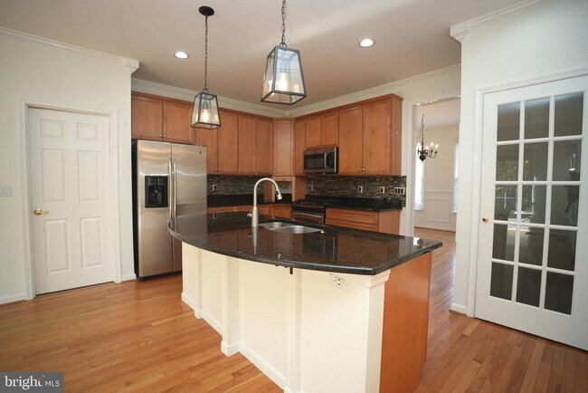 Building Photo - 23293 Misty Pond Ln