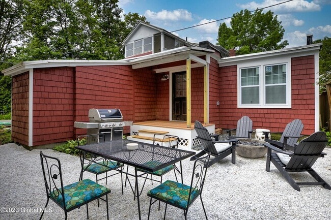 Building Photo - 10 Marion Pl