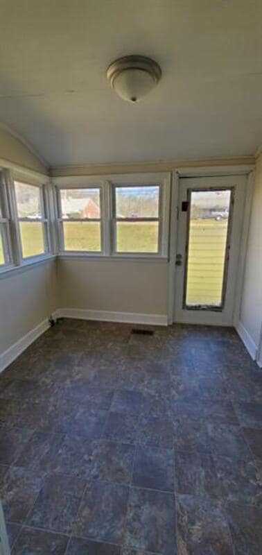 Building Photo - 104 Drugstore St