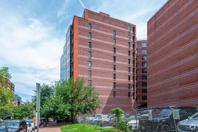 Building Photo - Quincy Court
