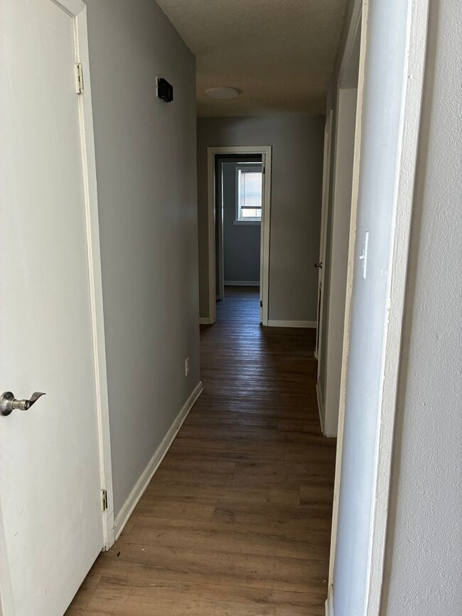 Building Photo - Spacious 4 Bedroom/3 Bath Family Home West End of Searcy