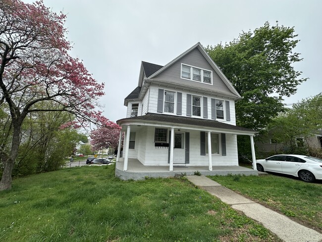Building Photo - 224 Millville Ave