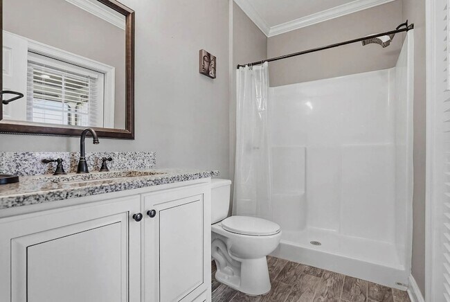 Building Photo - 128 Thistledown Dr