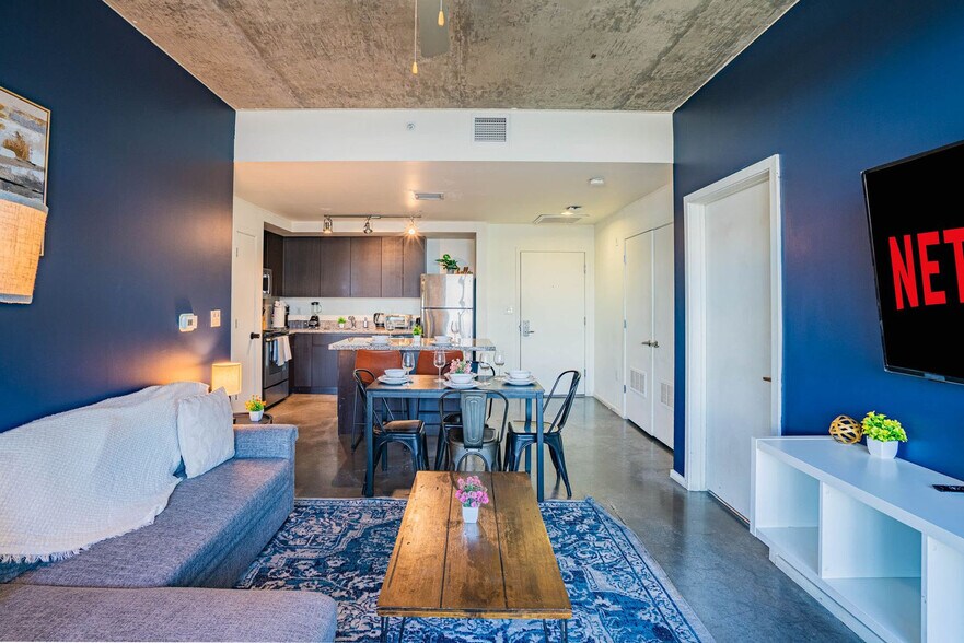 Building Photo - 915 N 4th St