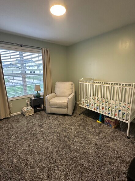 Building Photo - 9527 Acacia Psge