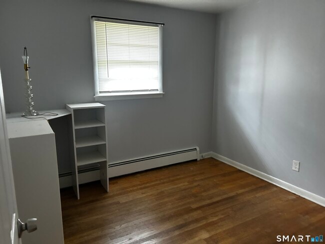 Building Photo - 87 Worcester Ave