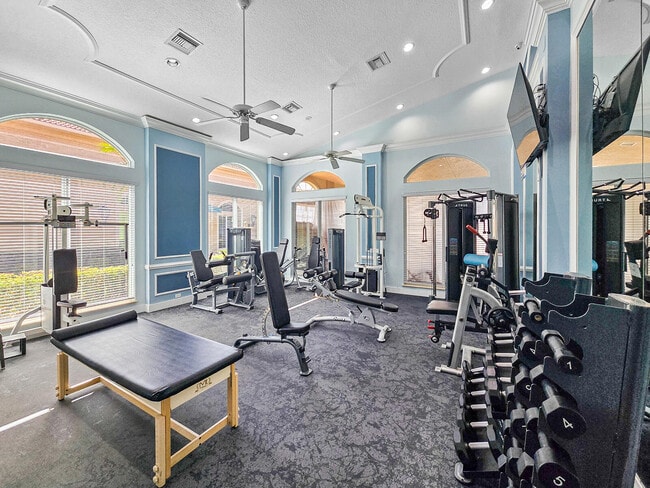 Building Photo - 5058 Glenville Dr