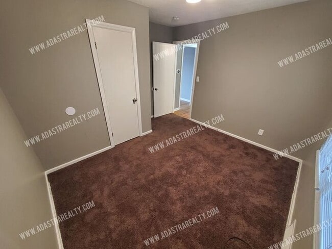 Building Photo - Beautiful 3 Bed/1 Bath Home in KCMO-Coming SOON!!