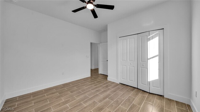 Building Photo - 706 Homer Ave S