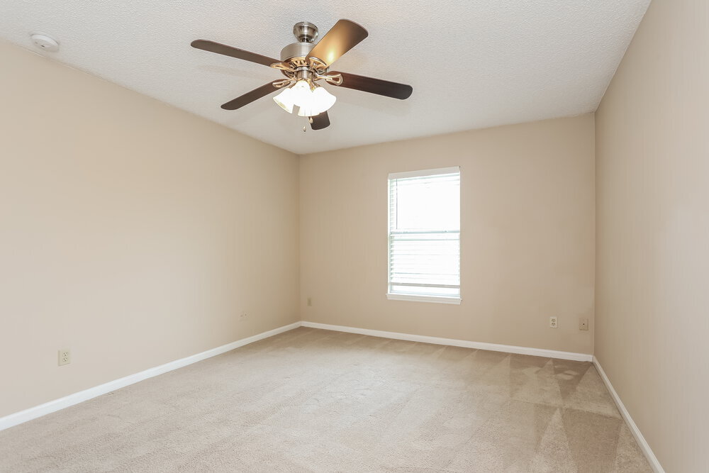 Building Photo - 2141 Ardencroft Dr