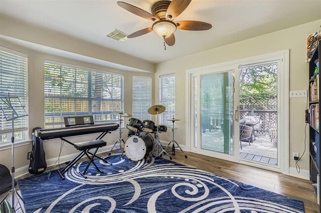 Building Photo - 1809 Edelweiss Dr