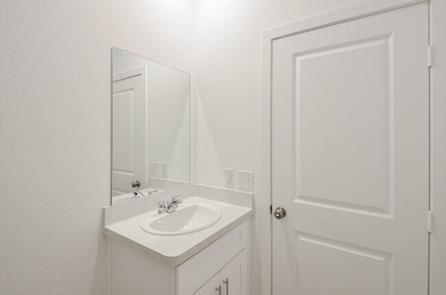 Building Photo - 23014 Deanston Dr