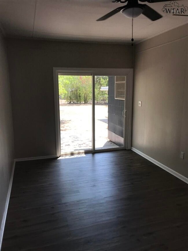 Building Photo - 3009 AVENUE Q B Ave