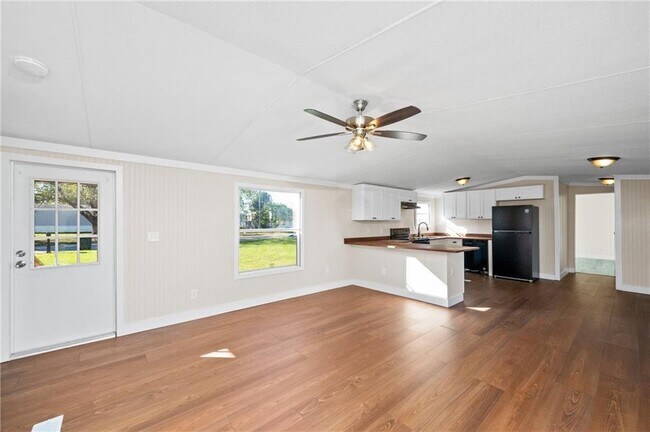 Building Photo - 16962 Lea Cir