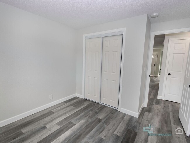 Building Photo - February Move-In Special: Charming 4-Bedroom Keizer Home Close to Everything