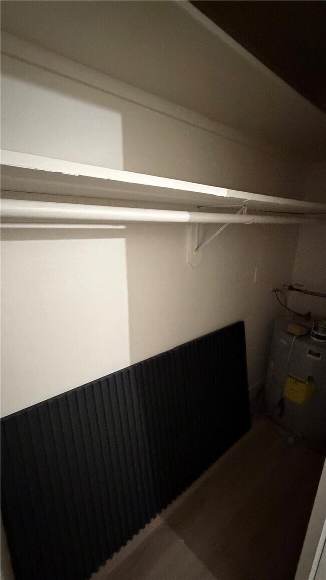 Building Photo - 3850 NE 21st Way