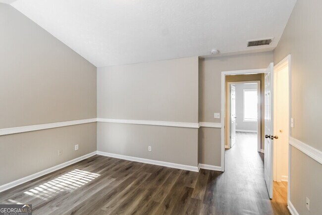 Building Photo - 109 Finnigan Dr
