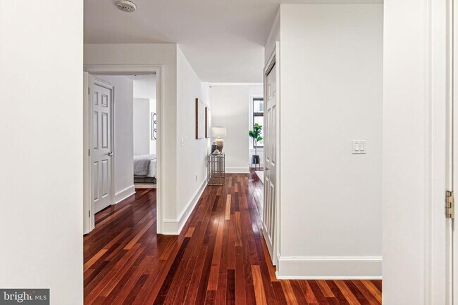 Building Photo - 1500 Chestnut St