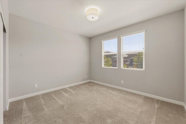 Building Photo - 808 Elmstone Pl