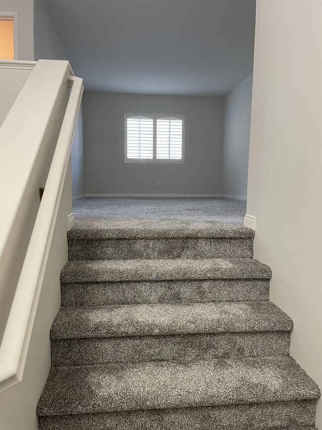 Building Photo - 1167 Innisfree Ct