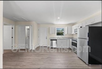 Building Photo - 199 Iylas Ln