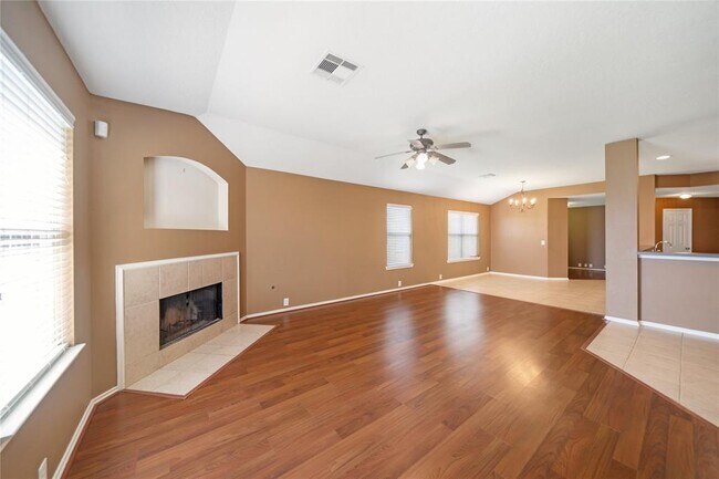 Building Photo - 5706 Baldwin Elm St