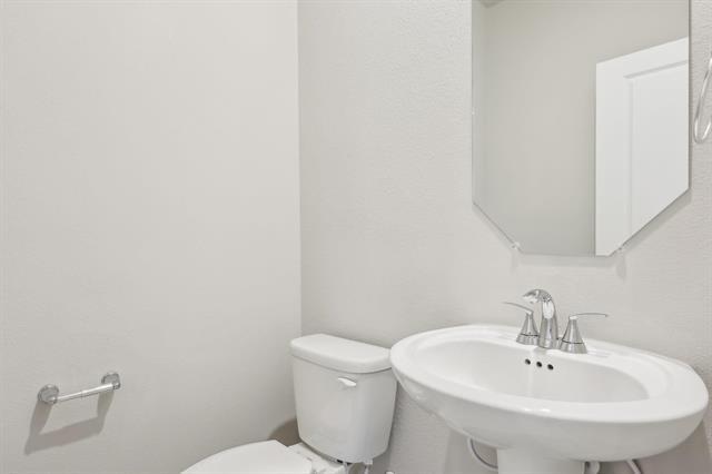 Building Photo - 502 Blanton St