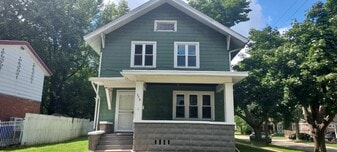 Building Photo - 328 Royal Ave