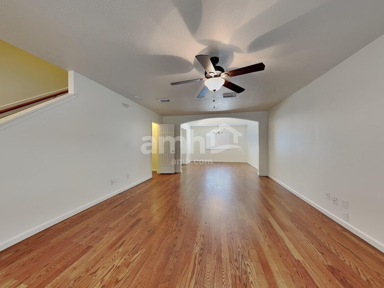 Building Photo - 31106 Perlican Dr