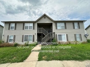 Building Photo - 838 Saddlewood St