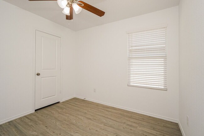 Building Photo - 14404 Penny Run