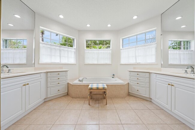 Building Photo - 9907 SE Osprey Pointe Dr