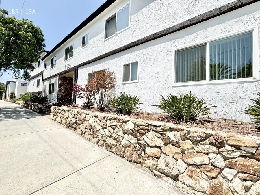 Building Photo - 3401 Ocean Park Blvd