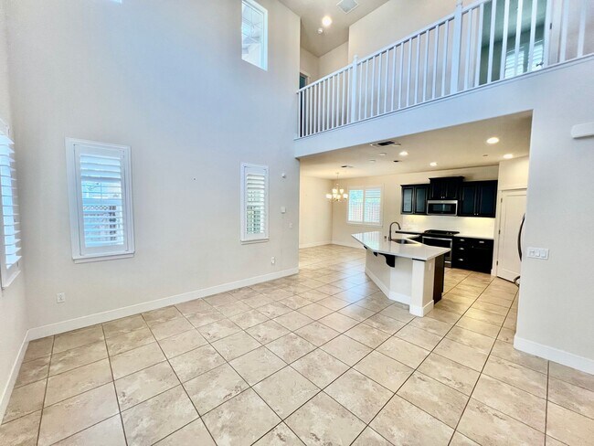 Building Photo - Application Pending! Lovely 4 bedroom 2.5 ...
