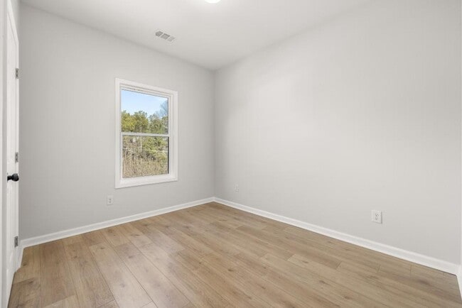 Building Photo - 4420 Ross Estates Ct SW