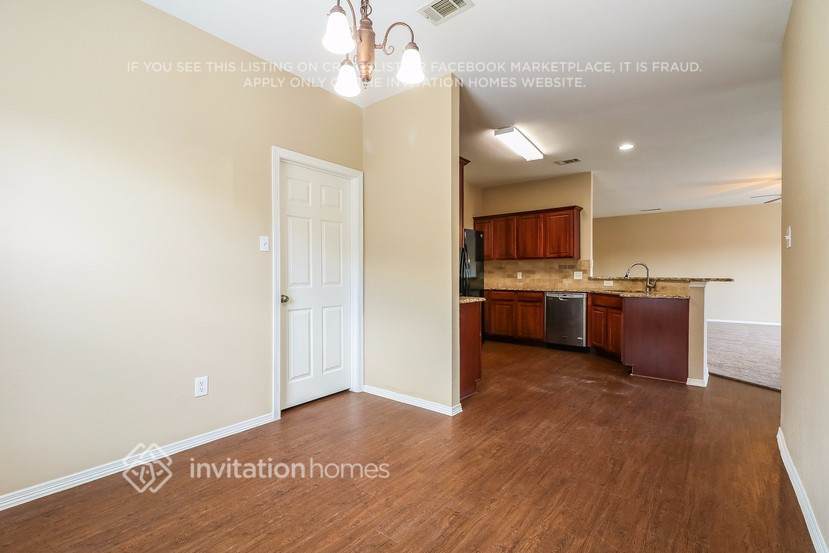 Building Photo - 4808 Bluebird Ln