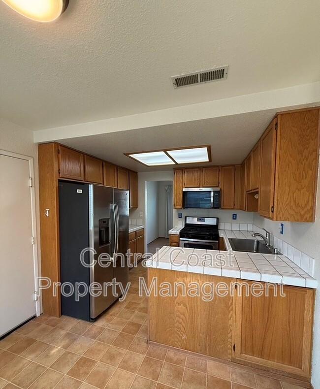 Building Photo - 161 Pebble Pl