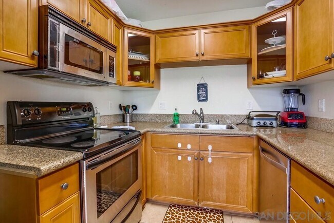 Building Photo - 6602 Beadnell Way