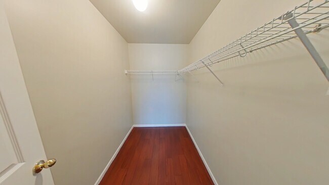Building Photo - "Chic Sterling Heights Condo: 2 Bed, 2 Bat...