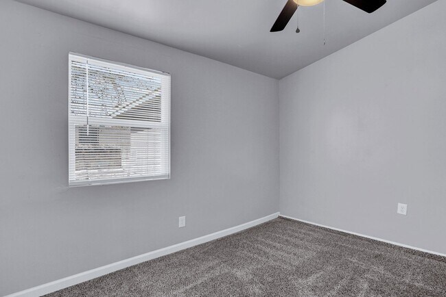 Building Photo - 1021 Myrtle Ave