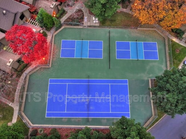 Building Photo - 2010 Promontory Point Ln