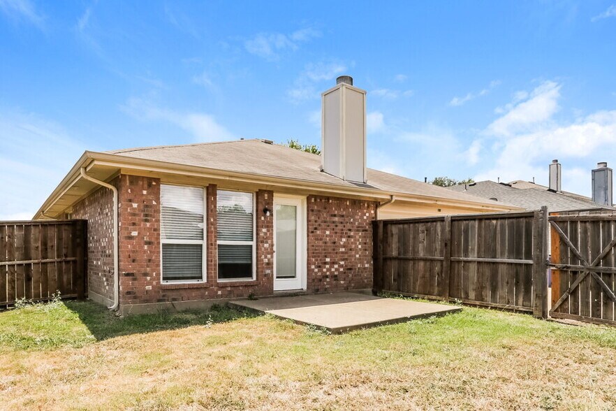 Building Photo - 1711 Venus Dr W